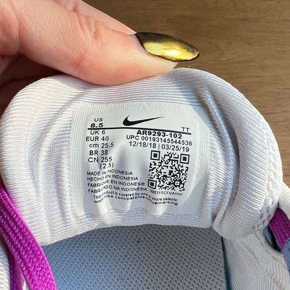 Nike Air Max 720 - Picture 4 of 5